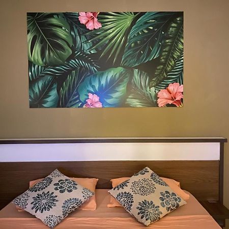 Royal Residency Hotel Plaine Magnien Bagian luar foto